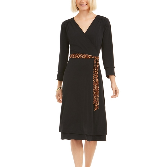 LEOPARD 🐆 PRINT REVERSIBLE WRAP DRESS - Picture 4 of 4